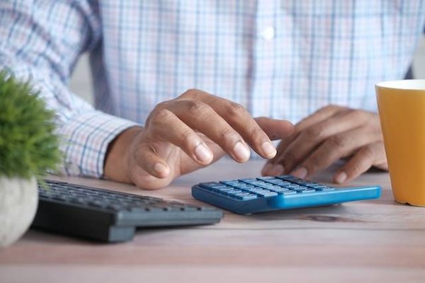 Comment investir son argent quand on est jeune: Conseils pour les débutants